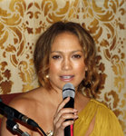Jennifer-Lopez-dressed-1034510.jpg