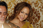 Jennifer-Lopez-dressed-1034475.jpg
