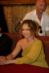 Jennifer-Lopez-dressed-1034535.jpg