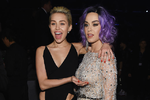 miley-cyrus-katy-perry-i-kissed-a-girl-inspiration-1495129139-640x427.png
