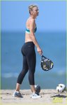 maria-sharapova-suspension-beach-workout-49.jpg