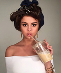 selena-gomez-lips-10.png