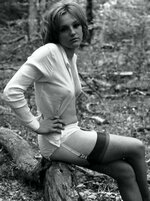 594968398_vintage-nylons-3_Fotor.jpg
