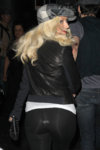 33023_christina_aguilera_attends_the_linda_perry_s.jpg